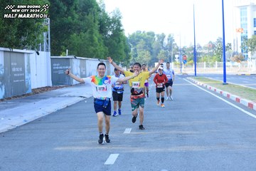 BINH DUONG NEW CITY HALF MARATHON 2024 - Ảnh #1769000