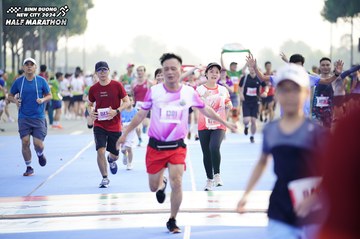 BINH DUONG NEW CITY HALF MARATHON 2024 - Ảnh #1764606