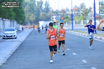 BINH DUONG NEW CITY HALF MARATHON 2024 - Ảnh #1774850