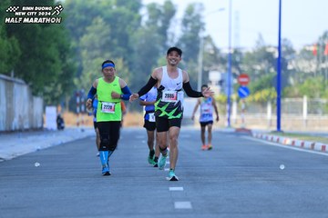 BINH DUONG NEW CITY HALF MARATHON 2024 - Ảnh #1764841