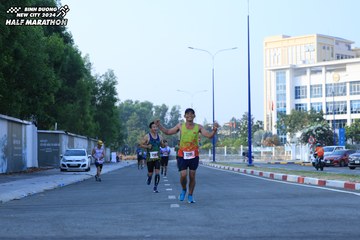 BINH DUONG NEW CITY HALF MARATHON 2024 - Ảnh #1775473