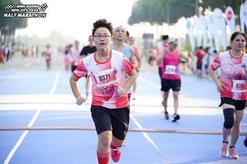 BINH DUONG NEW CITY HALF MARATHON 2024 - Ảnh #1763076
