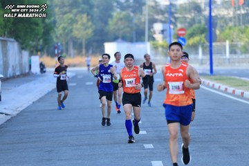 BINH DUONG NEW CITY HALF MARATHON 2024 - Ảnh #1775247