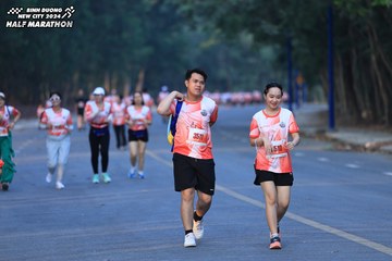 BINH DUONG NEW CITY HALF MARATHON 2024 - Ảnh #1773751