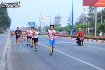 BINH DUONG NEW CITY HALF MARATHON 2024 - Ảnh #1768220