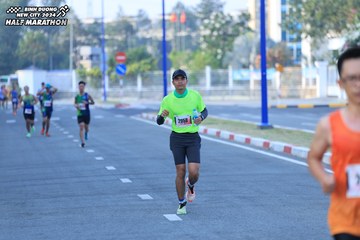 BINH DUONG NEW CITY HALF MARATHON 2024 - Ảnh #1774864