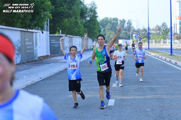 BINH DUONG NEW CITY HALF MARATHON 2024 - Ảnh #1769106