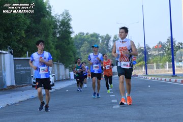 BINH DUONG NEW CITY HALF MARATHON 2024 - Ảnh #1764264