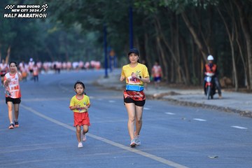 BINH DUONG NEW CITY HALF MARATHON 2024 - Ảnh #1773711