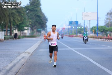 BINH DUONG NEW CITY HALF MARATHON 2024 - Ảnh #1766085