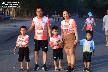 BINH DUONG NEW CITY HALF MARATHON 2024 - Ảnh #1774611