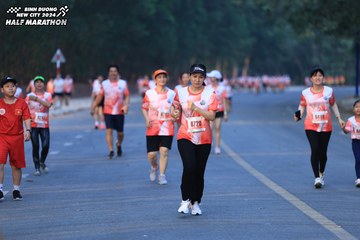 BINH DUONG NEW CITY HALF MARATHON 2024 - Ảnh #1774055