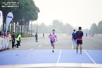 BINH DUONG NEW CITY HALF MARATHON 2024 - Ảnh #1773390