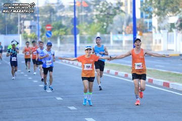 BINH DUONG NEW CITY HALF MARATHON 2024 - Ảnh #1774809