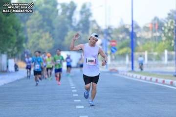 BINH DUONG NEW CITY HALF MARATHON 2024 - Ảnh #1775353