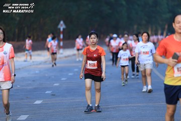 BINH DUONG NEW CITY HALF MARATHON 2024 - Ảnh #1774159