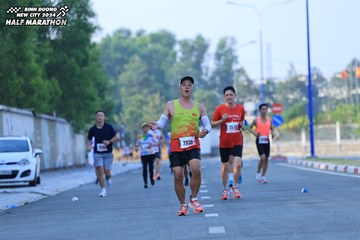 BINH DUONG NEW CITY HALF MARATHON 2024 - Ảnh #1764162
