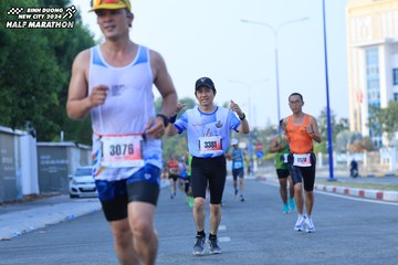 BINH DUONG NEW CITY HALF MARATHON 2024 - Ảnh #1775505