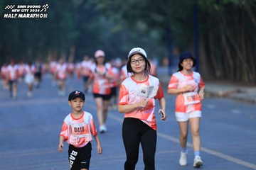 BINH DUONG NEW CITY HALF MARATHON 2024 - Ảnh #1773930