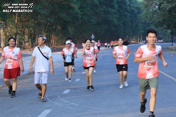 BINH DUONG NEW CITY HALF MARATHON 2024 - Ảnh #1774361