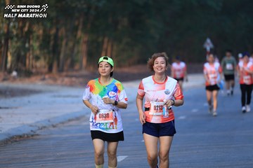 BINH DUONG NEW CITY HALF MARATHON 2024 - Ảnh #1773137