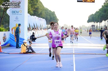 BINH DUONG NEW CITY HALF MARATHON 2024 - Ảnh #1761224