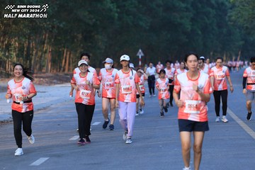 BINH DUONG NEW CITY HALF MARATHON 2024 - Ảnh #1773394