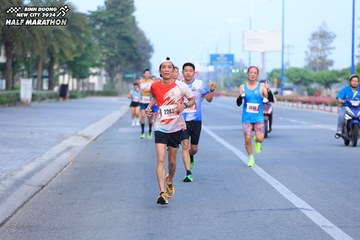 BINH DUONG NEW CITY HALF MARATHON 2024 - Ảnh #1769164
