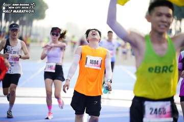 BINH DUONG NEW CITY HALF MARATHON 2024 - Ảnh #1762463