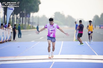 BINH DUONG NEW CITY HALF MARATHON 2024 - Ảnh #1773511