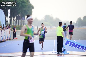 BINH DUONG NEW CITY HALF MARATHON 2024 - Ảnh #1773752
