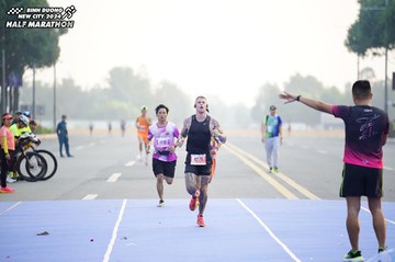 BINH DUONG NEW CITY HALF MARATHON 2024 - Ảnh #1775520