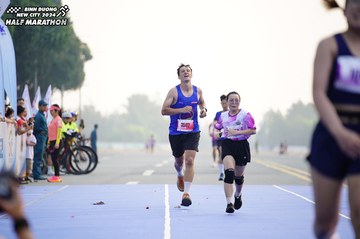 BINH DUONG NEW CITY HALF MARATHON 2024 - Ảnh #1776061