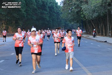 BINH DUONG NEW CITY HALF MARATHON 2024 - Ảnh #1773350