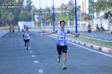 BINH DUONG NEW CITY HALF MARATHON 2024 - Ảnh #1775052