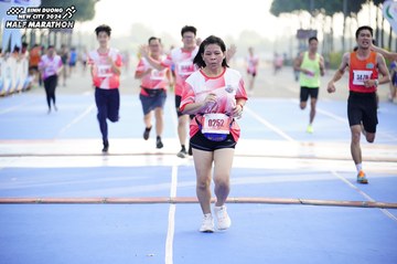 BINH DUONG NEW CITY HALF MARATHON 2024 - Ảnh #1762704
