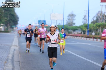 BINH DUONG NEW CITY HALF MARATHON 2024 - Ảnh #1768285