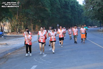BINH DUONG NEW CITY HALF MARATHON 2024 - Ảnh #1774311