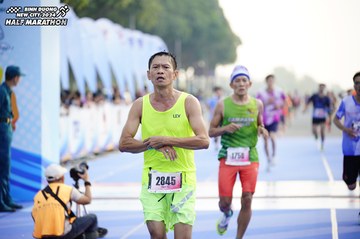 BINH DUONG NEW CITY HALF MARATHON 2024 - Ảnh #1761373