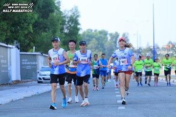 BINH DUONG NEW CITY HALF MARATHON 2024 - Ảnh #1766130
