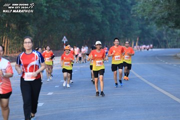 BINH DUONG NEW CITY HALF MARATHON 2024 - Ảnh #1774458