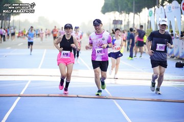 BINH DUONG NEW CITY HALF MARATHON 2024 - Ảnh #1763113