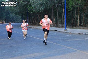 BINH DUONG NEW CITY HALF MARATHON 2024 - Ảnh #1774671