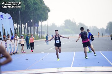 BINH DUONG NEW CITY HALF MARATHON 2024 - Ảnh #1772998