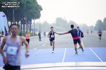BINH DUONG NEW CITY HALF MARATHON 2024 - Ảnh #1772953