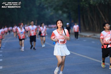 BINH DUONG NEW CITY HALF MARATHON 2024 - Ảnh #1773957