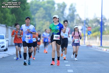 BINH DUONG NEW CITY HALF MARATHON 2024 - Ảnh #1766457