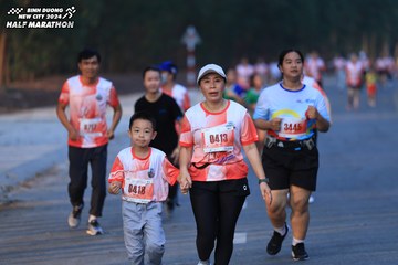 BINH DUONG NEW CITY HALF MARATHON 2024 - Ảnh #1773610