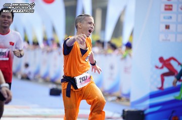 BINH DUONG NEW CITY HALF MARATHON 2024 - Ảnh #1767804