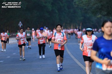 BINH DUONG NEW CITY HALF MARATHON 2024 - Ảnh #1773171